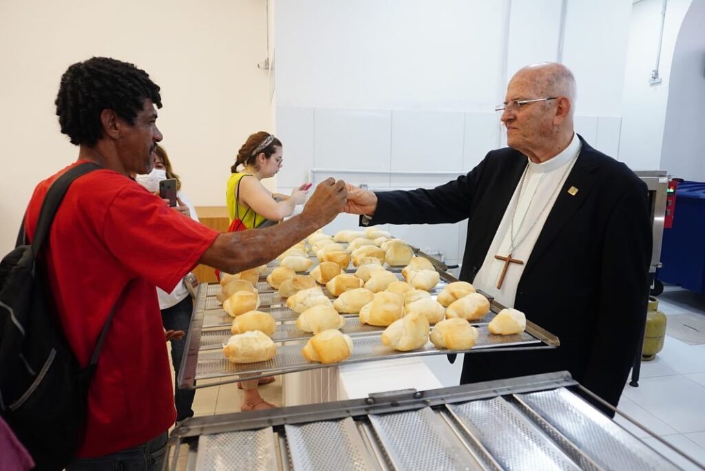 Católicos testemunham para o Brasil que a Igreja vive da Eucaristia - Jornal O São Paulo