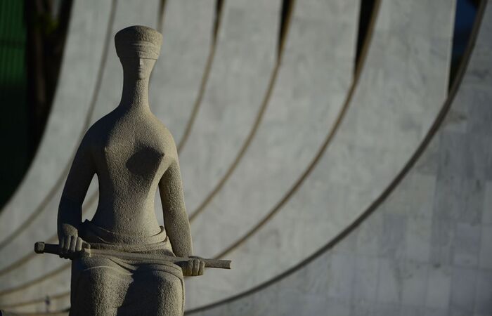 A quem interessa modificar uma lei que combate a corrupção? - Jornal O São Paulo