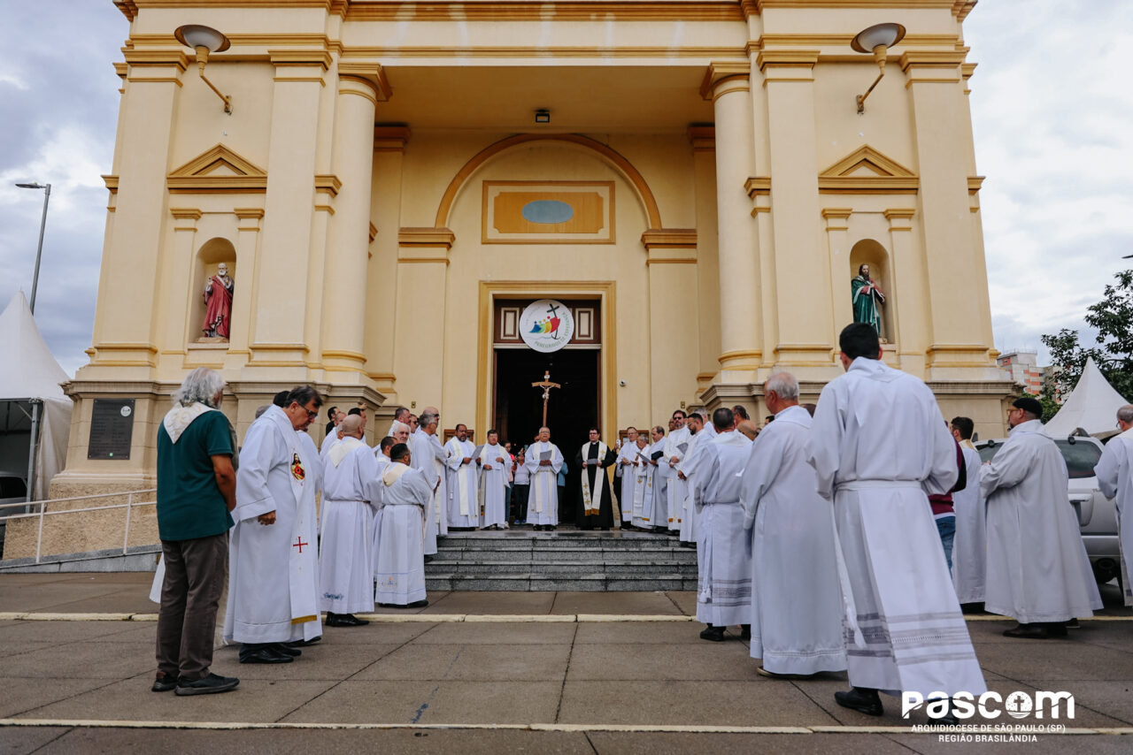 Dia de Oração pela Santificação do Clero é celebrado nas regiões episcopais - Jornal O São Paulo