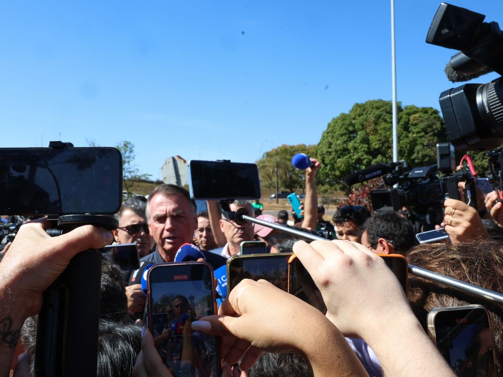 STF impõe medidas cautelares ao ex-presidente Jair Bolsonaro - Jornal O São Paulo