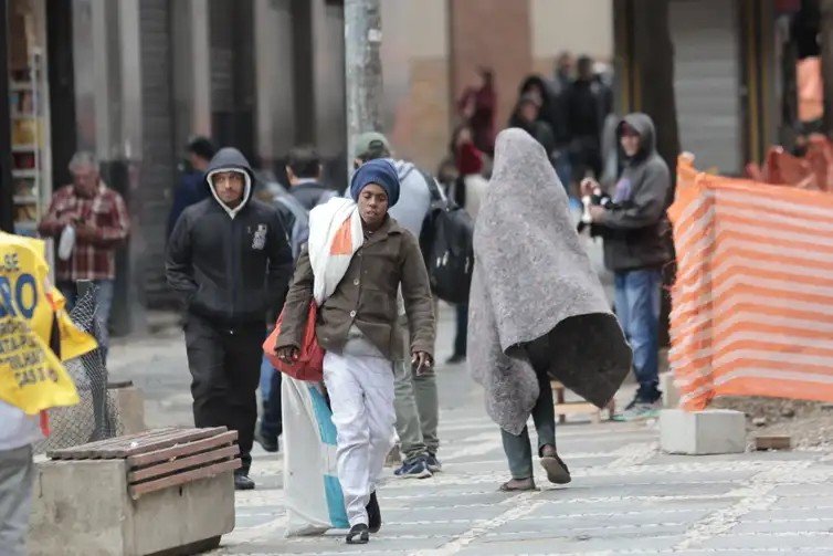 Defesa Civil SP alerta para frio intenso e Governo de SP mobiliza Abrigo Solidário - Jornal O São Paulo