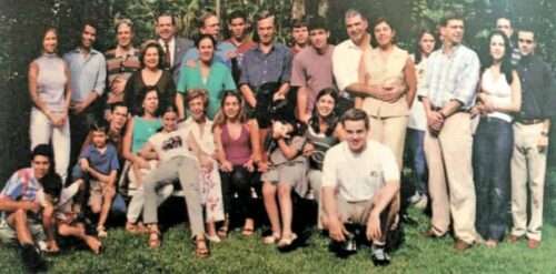 FAMILIA