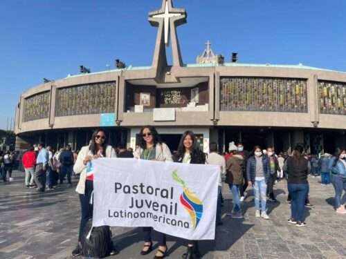 PastoralJuvenilLatino AmericanaapresentacartaaparticipantesdaaAssembleiaEclesial