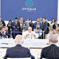 19 capa papa francisco g7 italia010
