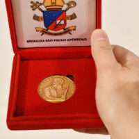 28 medalha sao paulo apostolo cerimonia entrega001