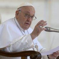 papa Francisco ao vento_Vatican Media