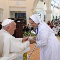 papa religiosos timor1