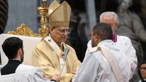 Leão XIV ordena 32 sacerdotes e pede que se inspirem na caridade dos santos