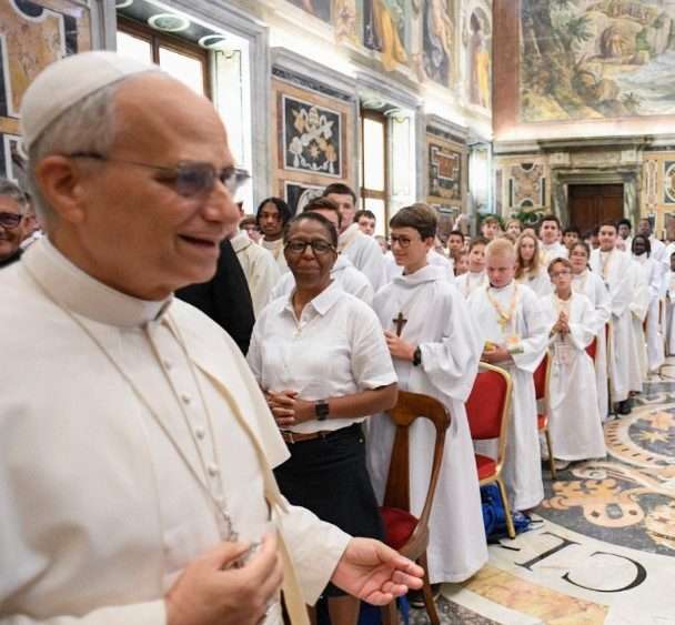 ‘A celebração da missa salva o mundo hoje’, afirma Papa Leão XVI