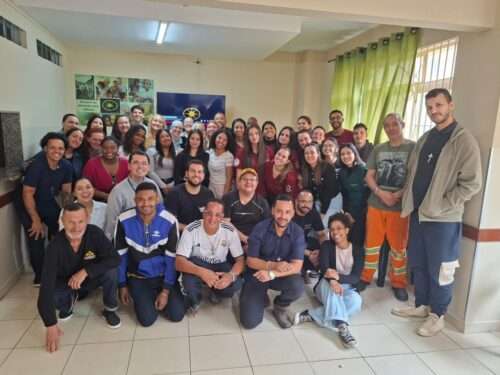 Universitários realizam peregrinação solidária no Ano Jubilar