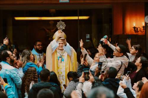 Em Santo Amaro, canonização Carlo Acutis é festejada em paróquia a ele dedicada