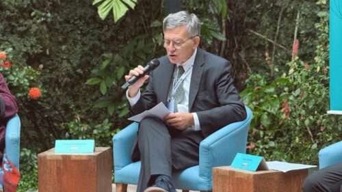 De IA à solidão digital: Paolo Ruffini reflete comunicação em seminário no Rio