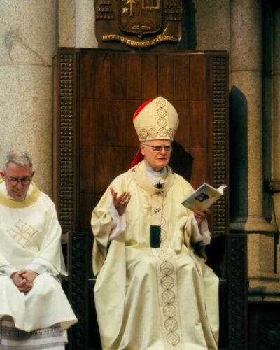 ‘A Palavra eterna de Deus não passa’, diz Cardeal Scherer na última missa do ano na Catedral da Sé