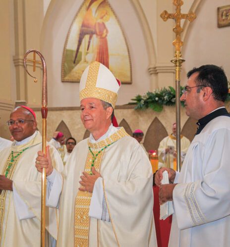 ‘Se Ele chama, Ele nos sustenta’, diz Dom Celso Alexandre ao ser ordenado Bispo