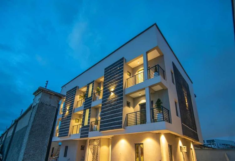 Triangle Apartments, Ilasan