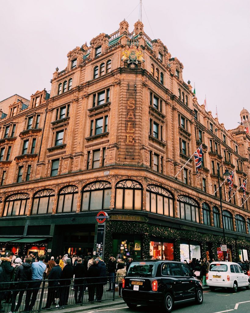 tempat belanja barang branded dipusat london