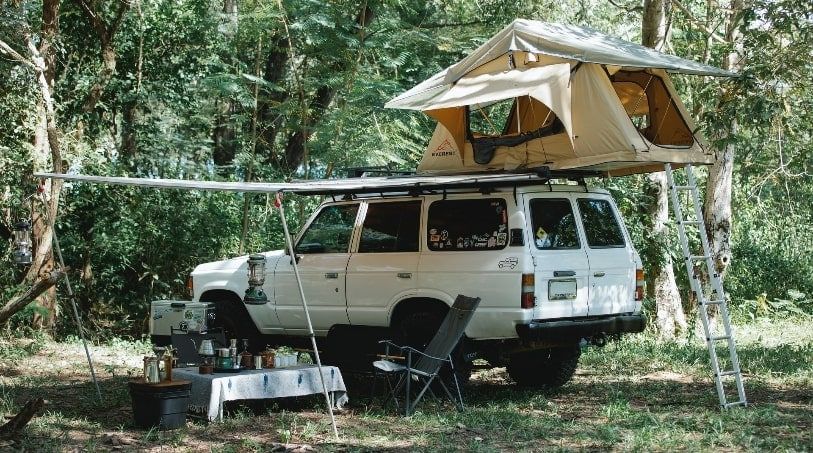 Camping with rooftop tent