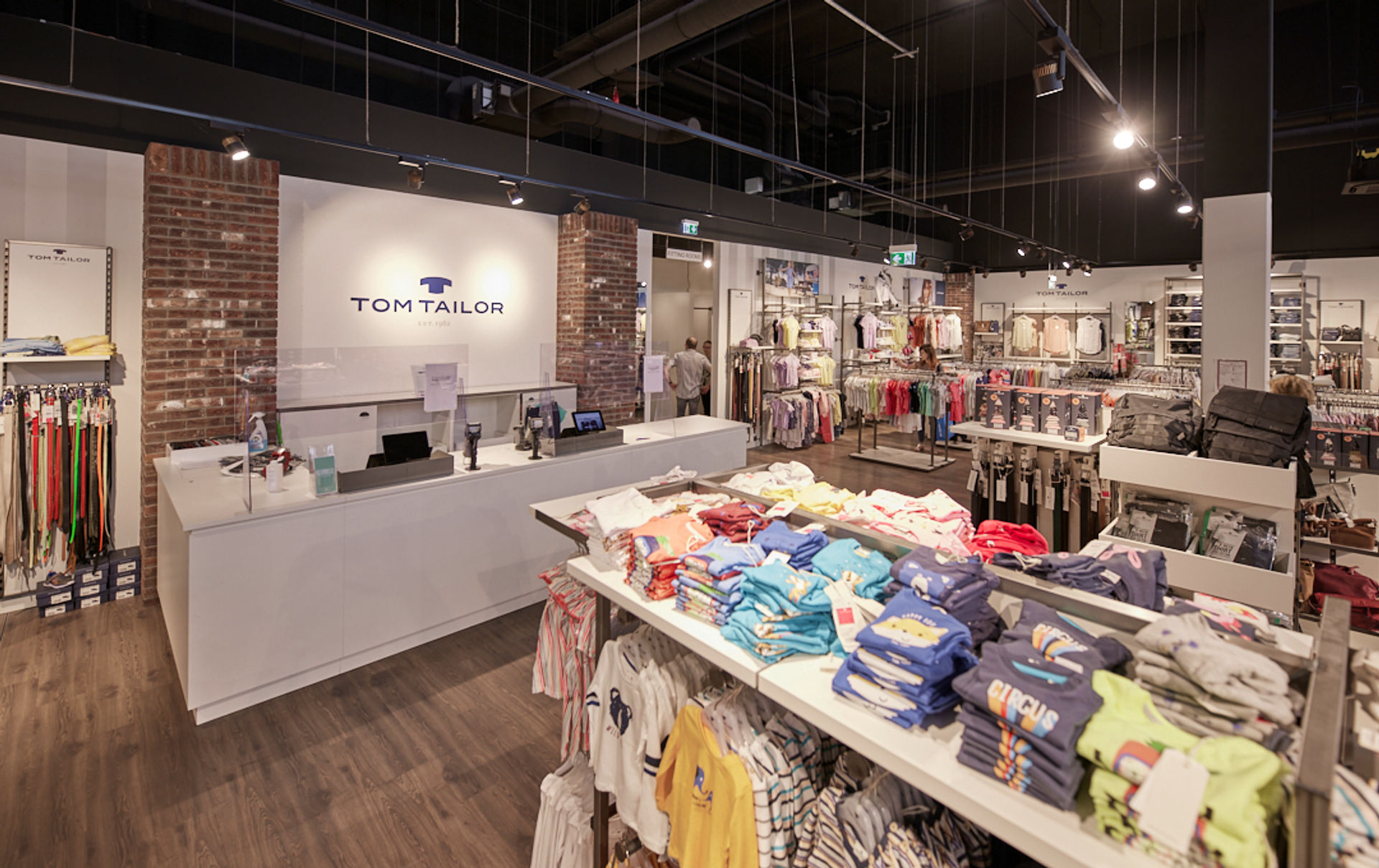 Tom Tailor Outlet Store • BIS ZU 70 Outlet Montabaur