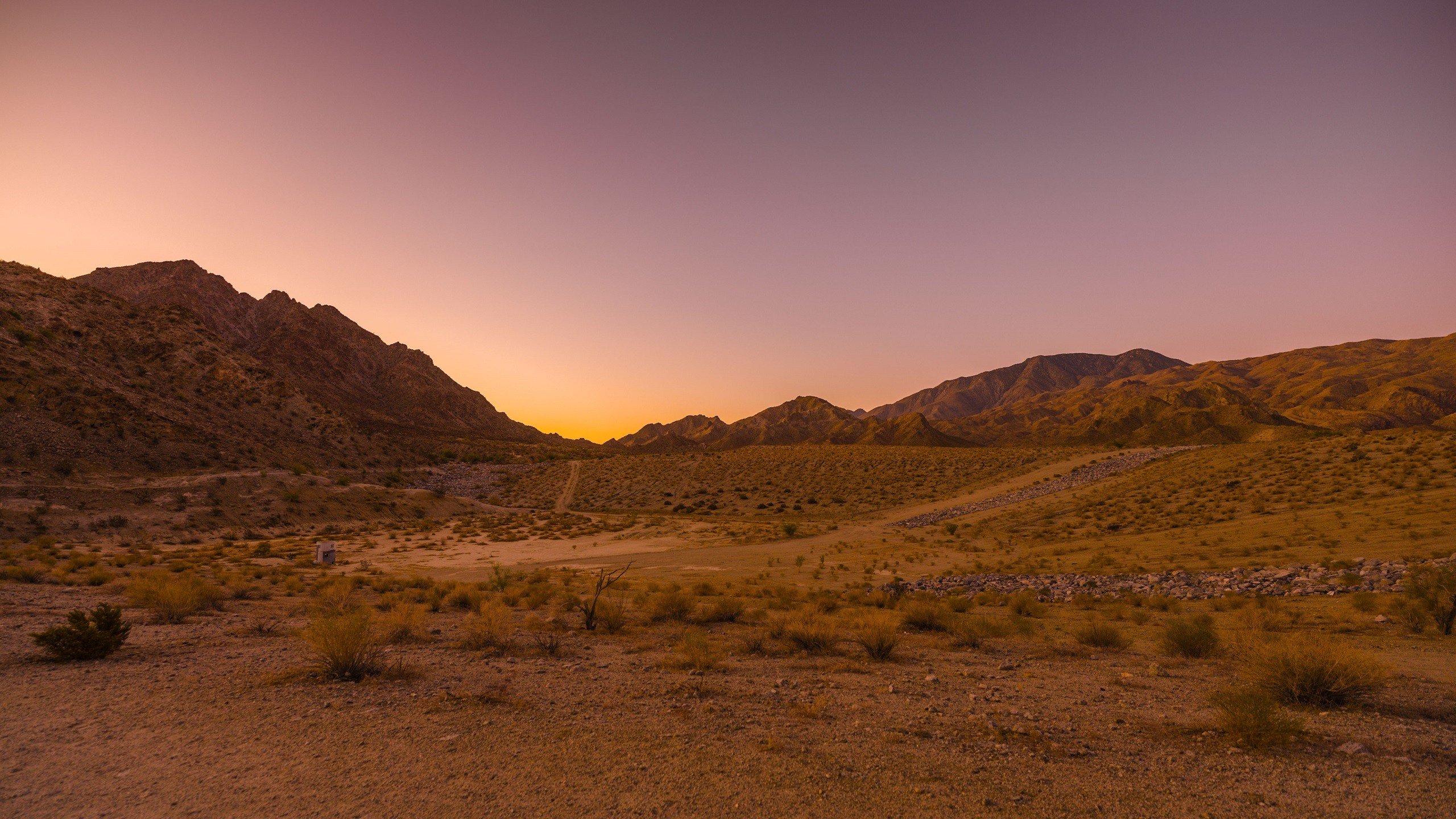 Sunrise over desert hills, photographed with the Sigma fp camera Sunrise over desert hills, photographed with the Sigma fp camera