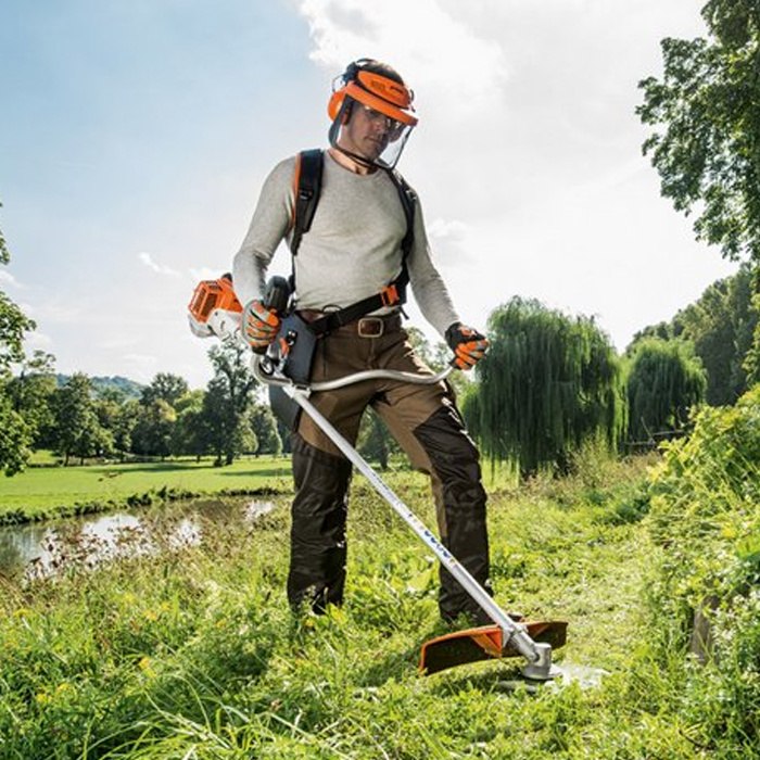 Choosing the Best Line Trimmer for You