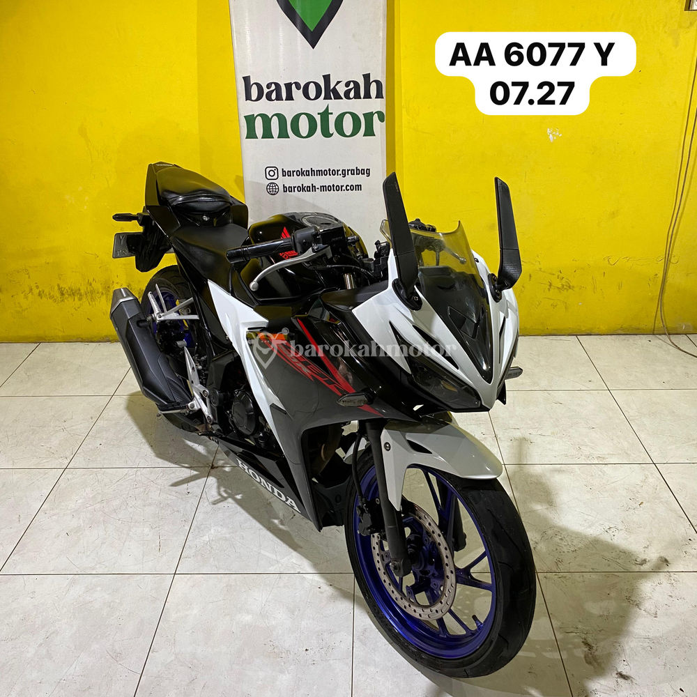 CBR150R-AA6077Y-Foto_Unit.jpeg