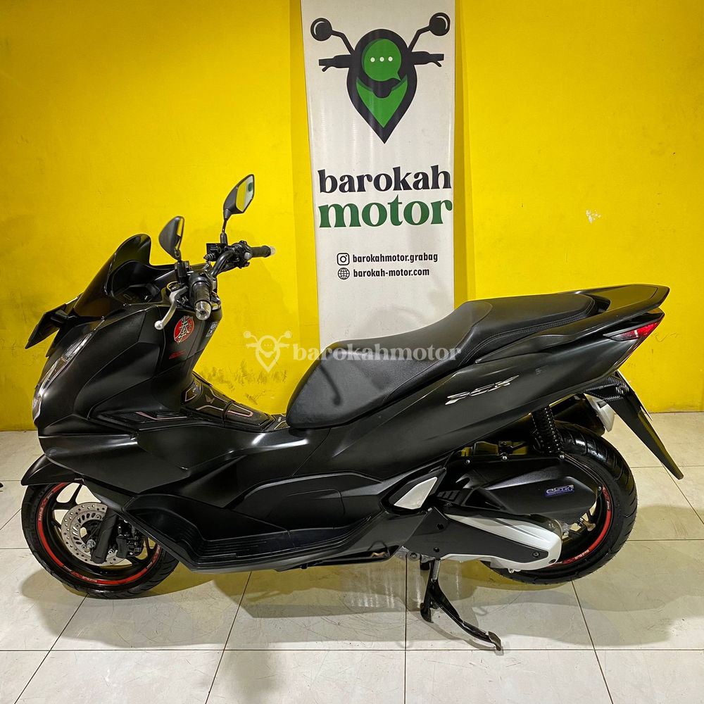 PCX-AA2289ABB-Foto_Kanan.jpeg