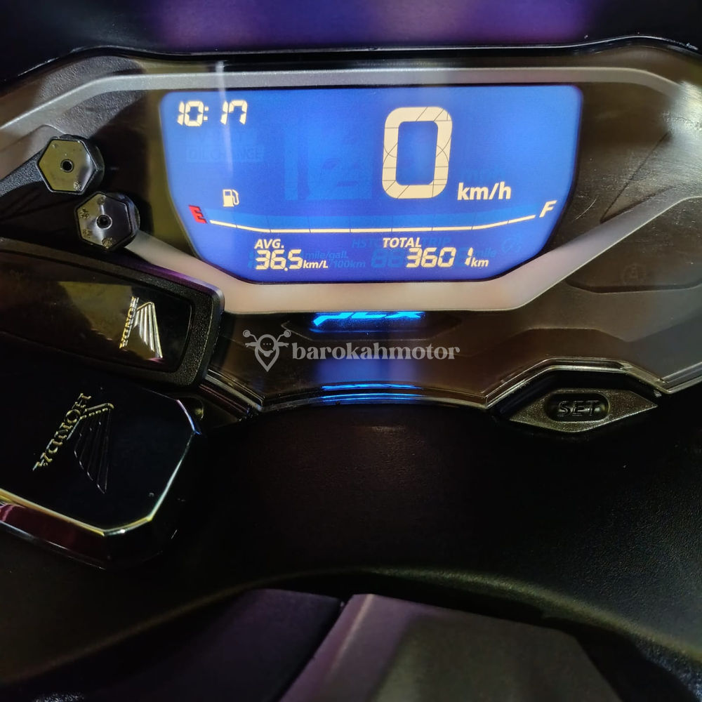 PCX160-AB2578EAA-Foto_Depan.jpg