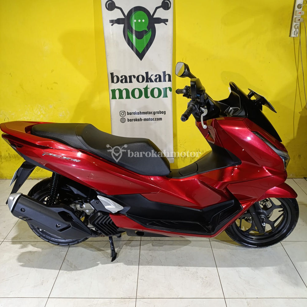 PCX160-AB2578EAA-Foto_Kanan.jpg
