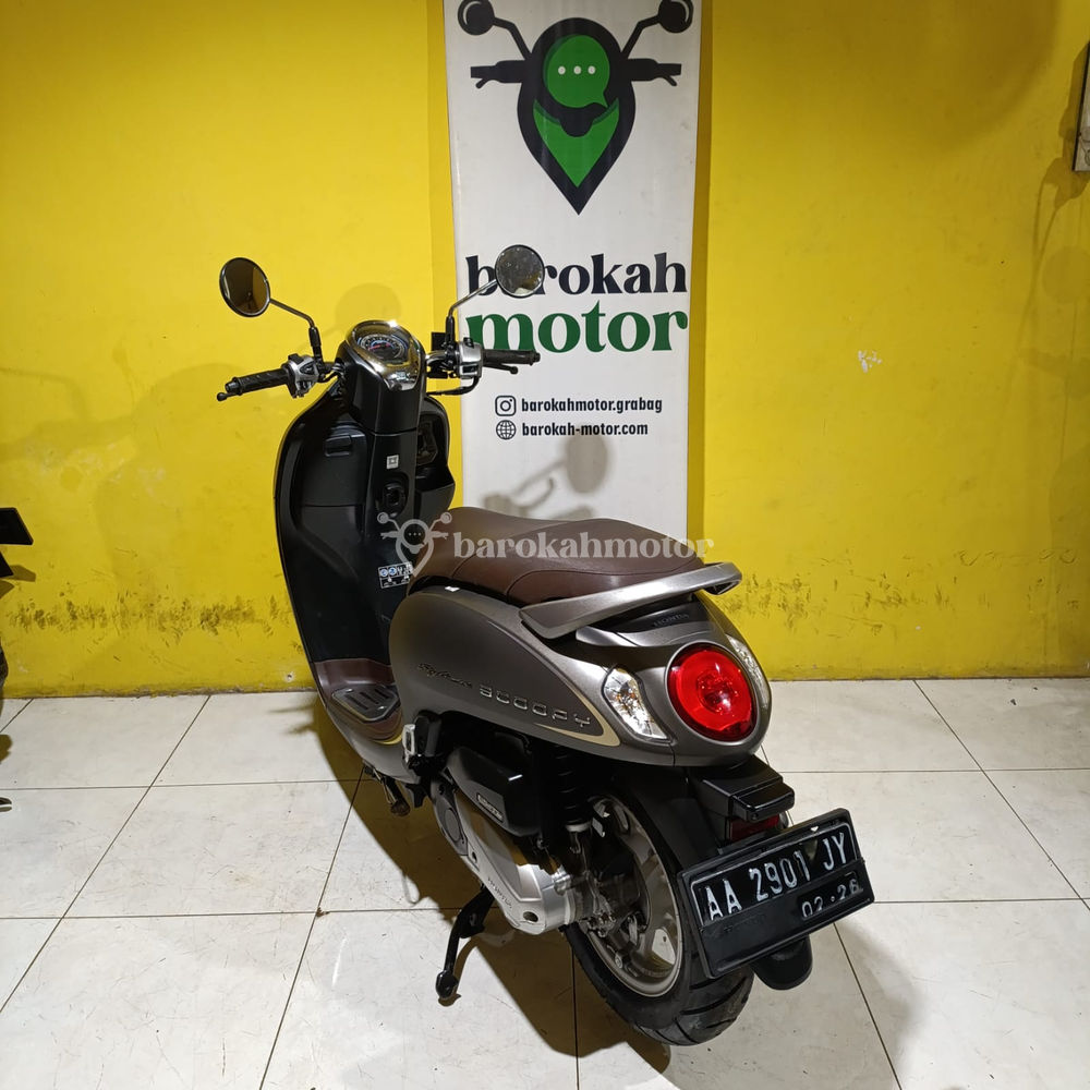 SCOOPY-AA2901JY-Foto_Belakang.jpeg