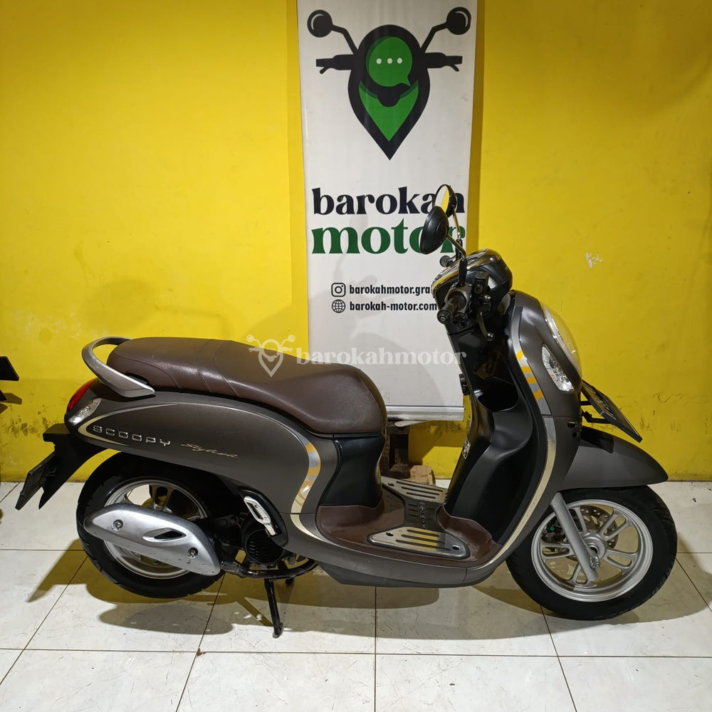 SCOOPY-AA2901JY-Foto_Kanan.jpeg