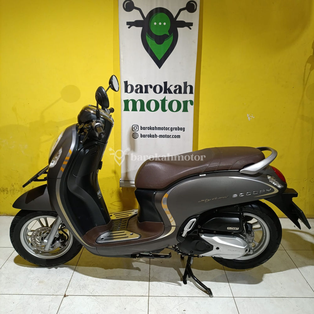 SCOOPY-AA2901JY-Foto_Kiri.jpeg