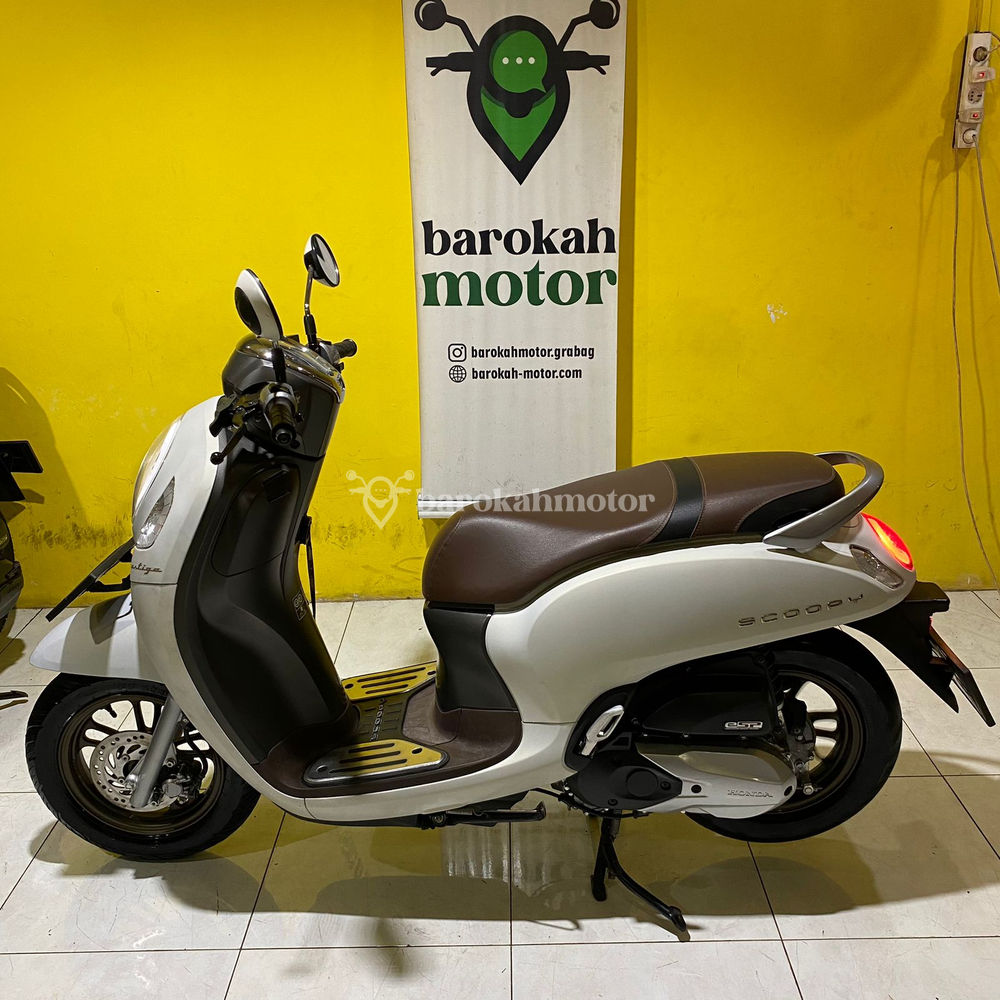 SCOOPY-AB2117VP-Foto_Kiri.jpeg