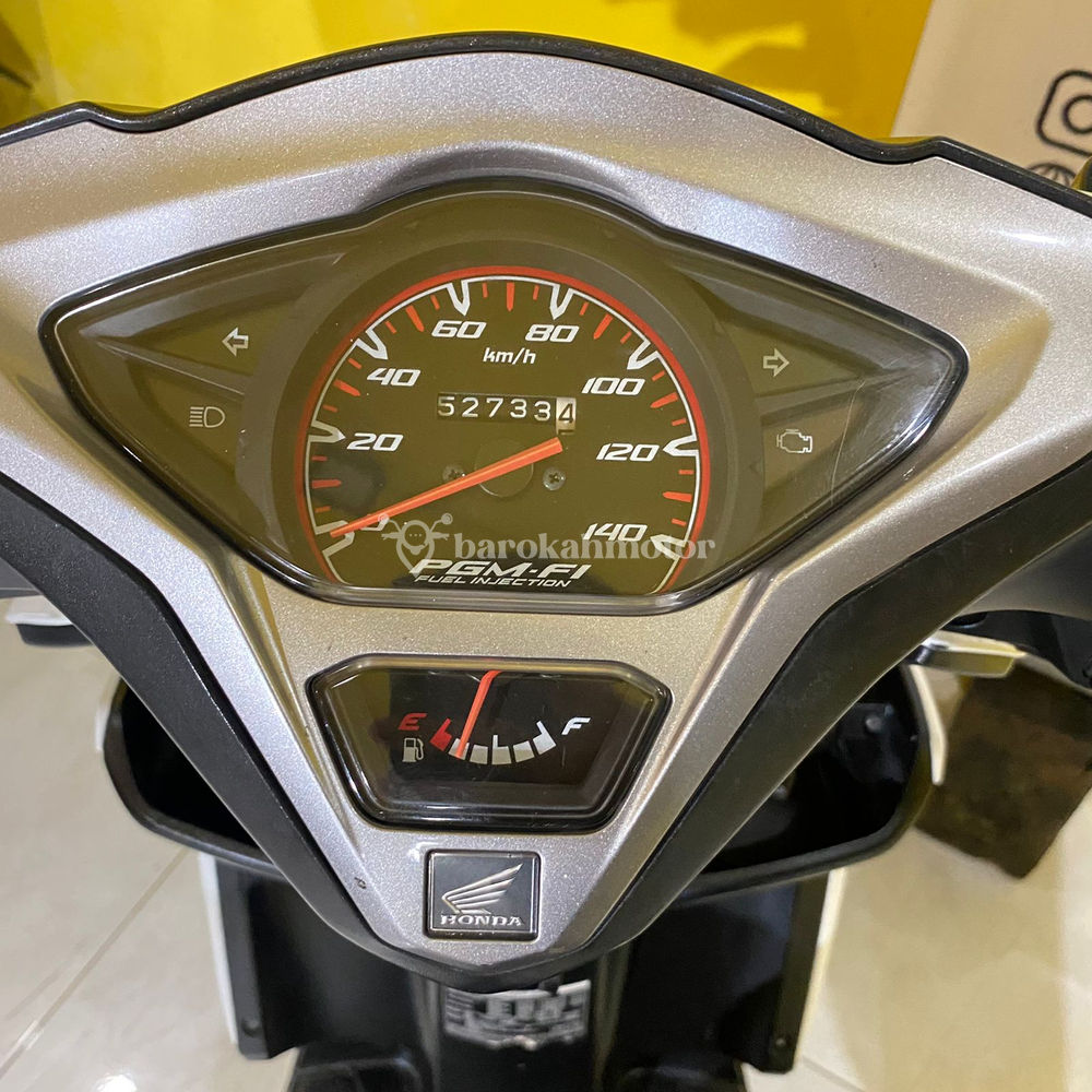 VARIO110-H2619BHG-Foto_Depan.jpeg