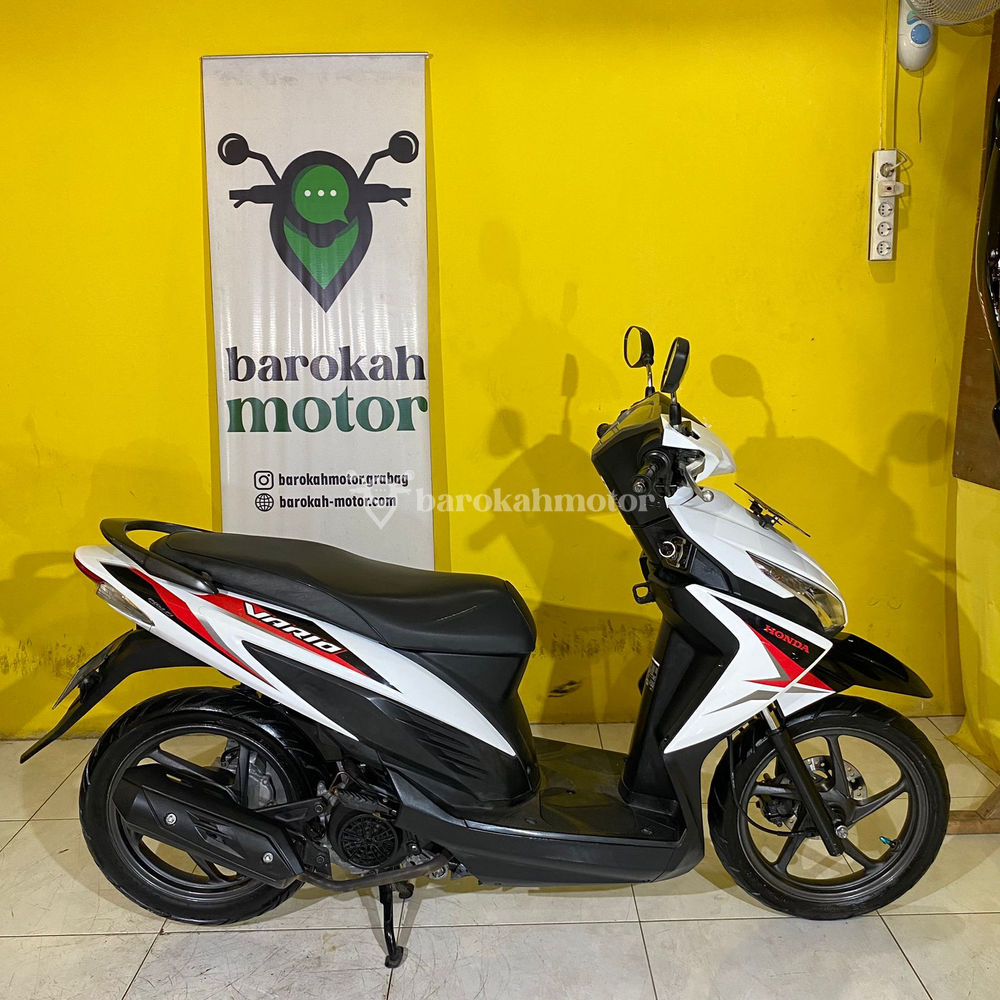 VARIO110-H2619BHG-Foto_Kanan.jpeg