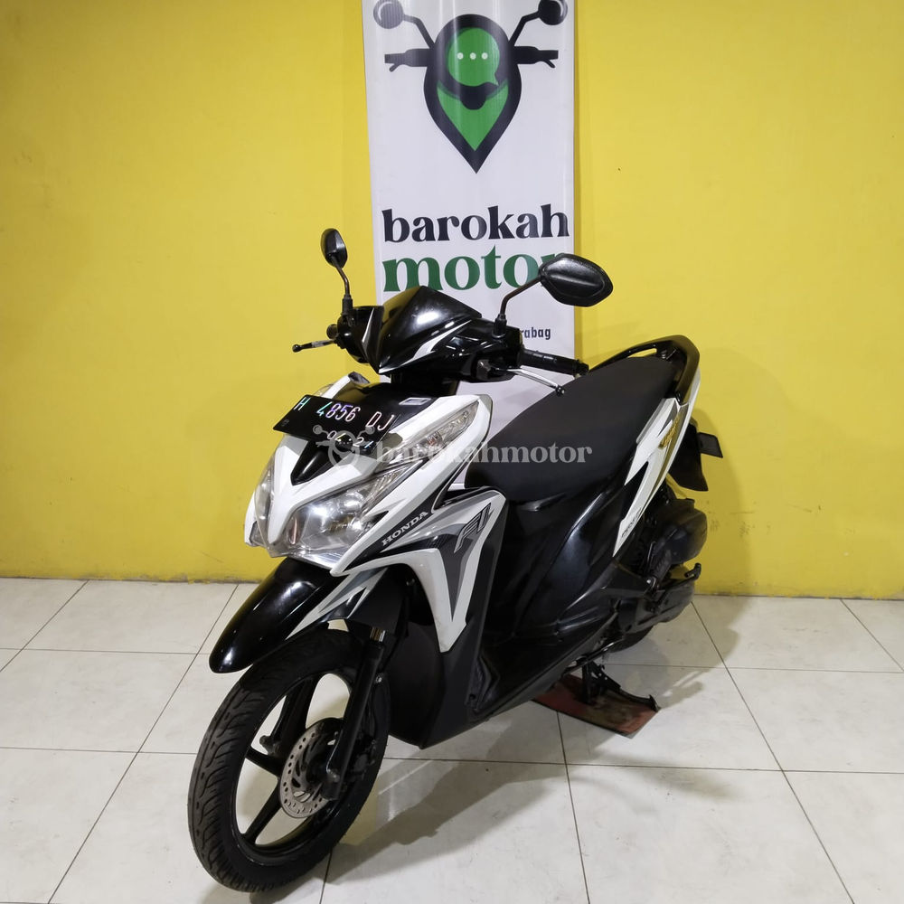 VARIO125-H4856DJ-Foto_Depan.jpeg