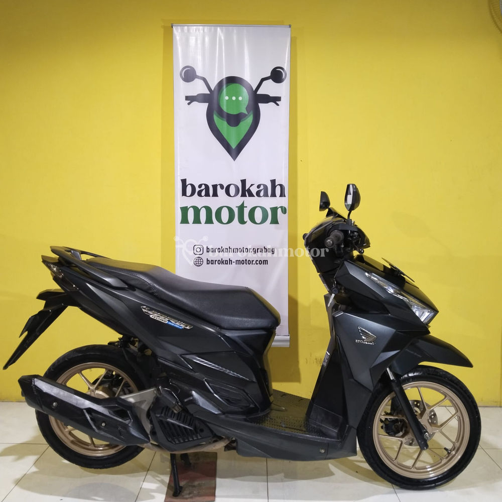 VARIO150-H4997BDG-Foto_Kanan.jpeg