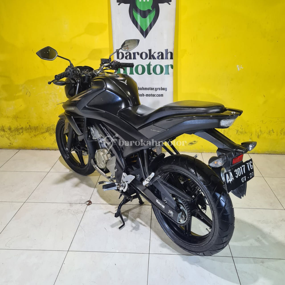 VIXION-AA3017TG-Foto_Belakang.jpg