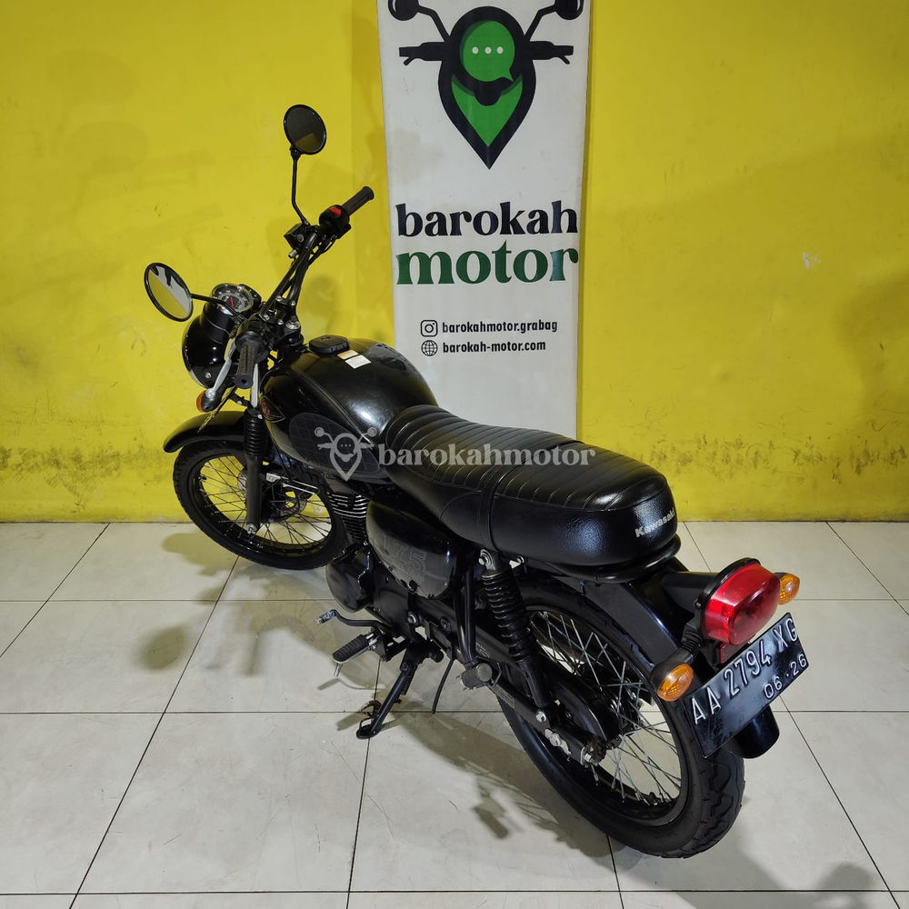 W175-AA2794XG-Foto_Belakang.jpg
