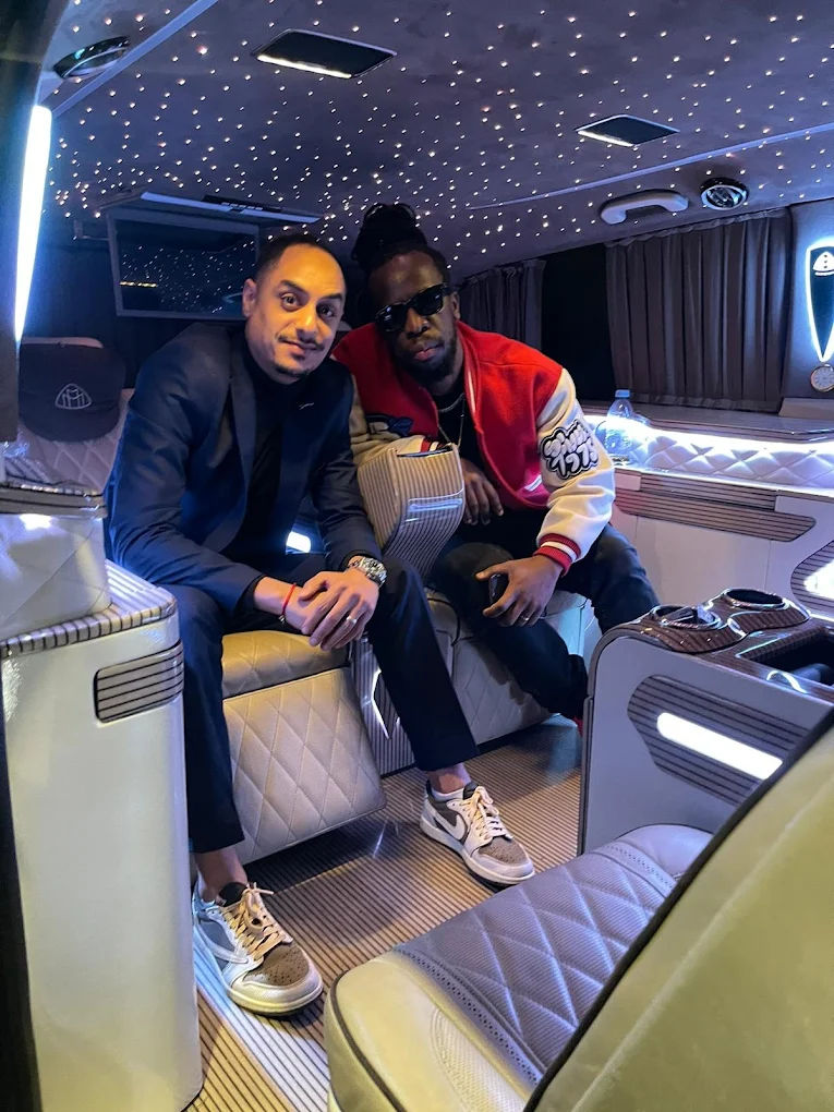 Personnalité VIP transport luxe Paris - VTC Pour Tous van Maybach service premium