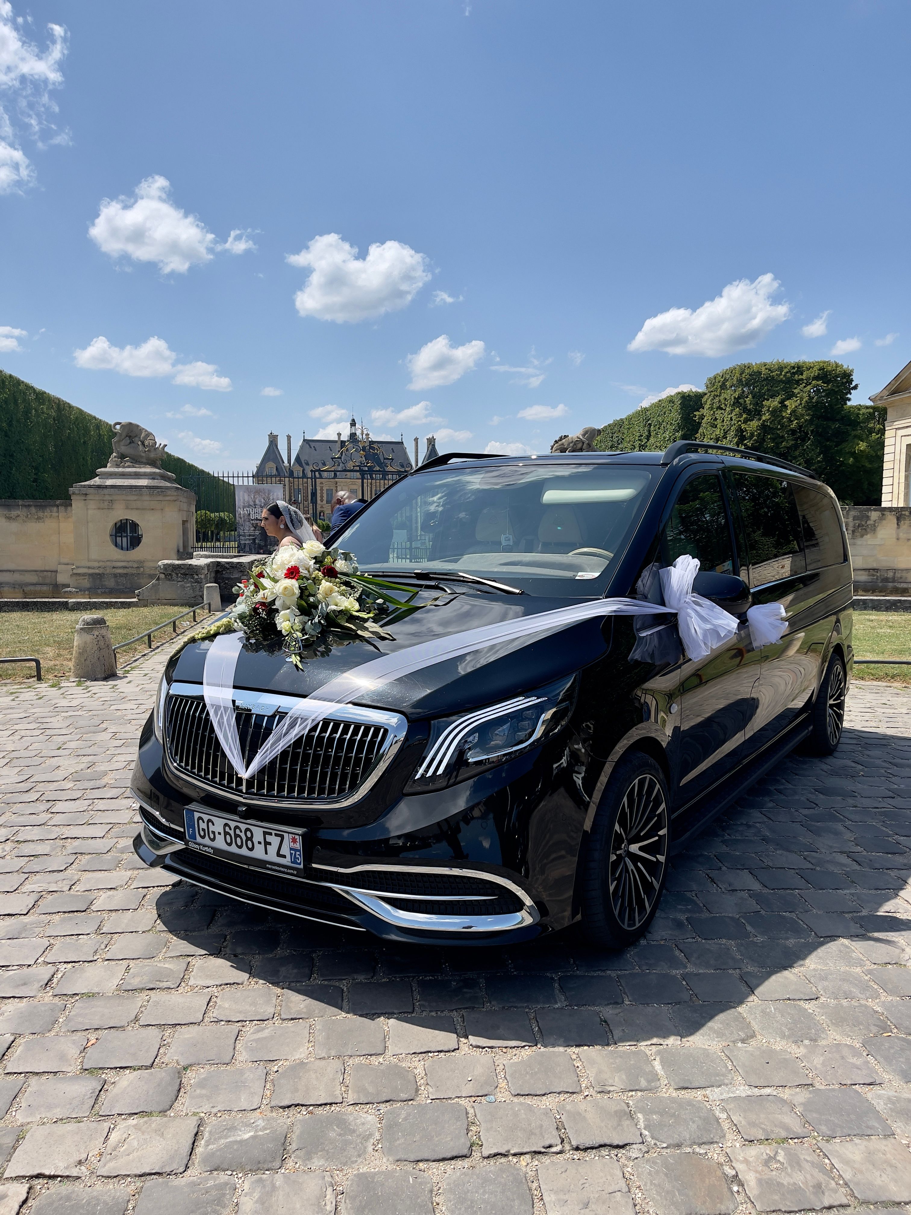 Van VIP 4 places VTC Pour Tous - Équipements luxe transport intime Paris