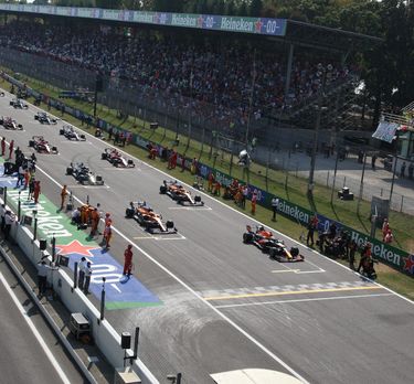 F1-monza-track-start