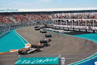 Formula 1 cars driving on the Miami International Autodrome