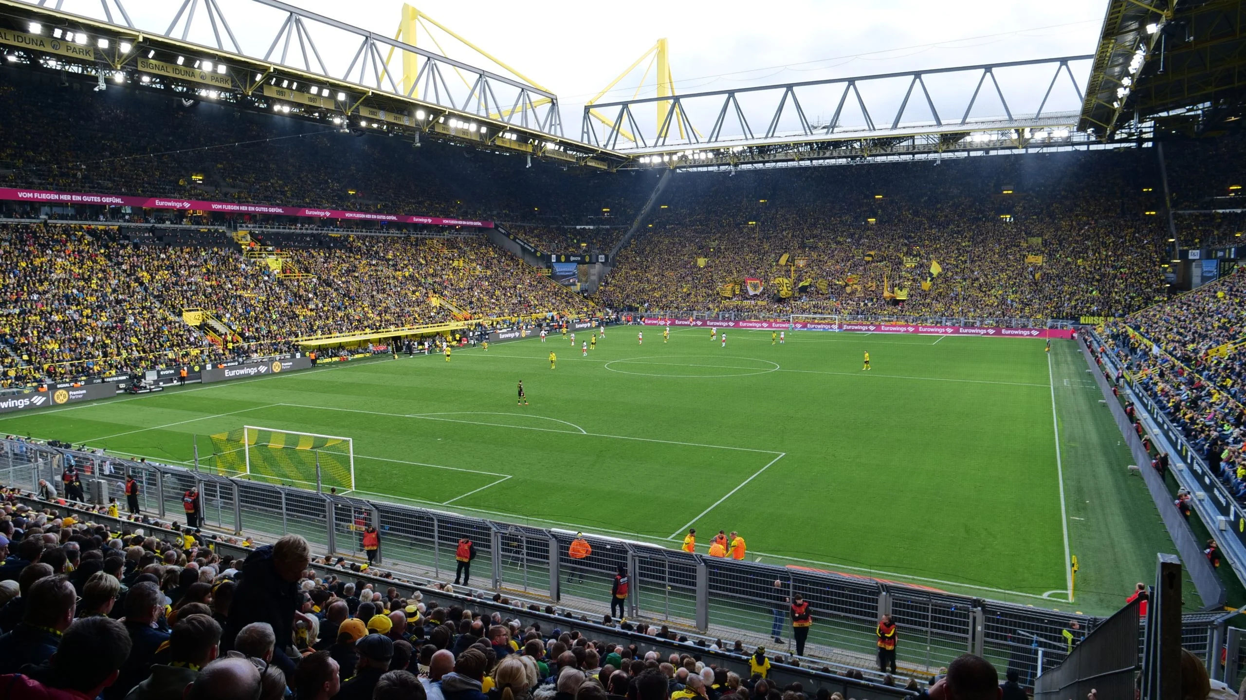 How Borussia Dortmund Compare to 2013 Champions League Finalists, image size:2560x1438