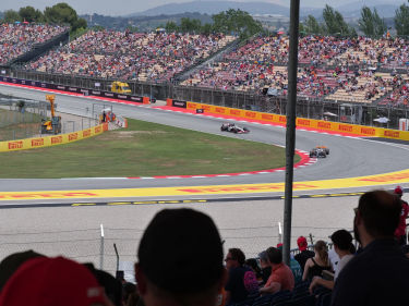 Fans auf der Tribüne A des Circuit de Barcelona-Catalunya