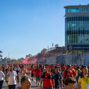 Les fans de F1 sur la piste pendant le GP d'Italie à Monza