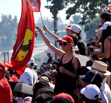 Ferrari Fans Monza