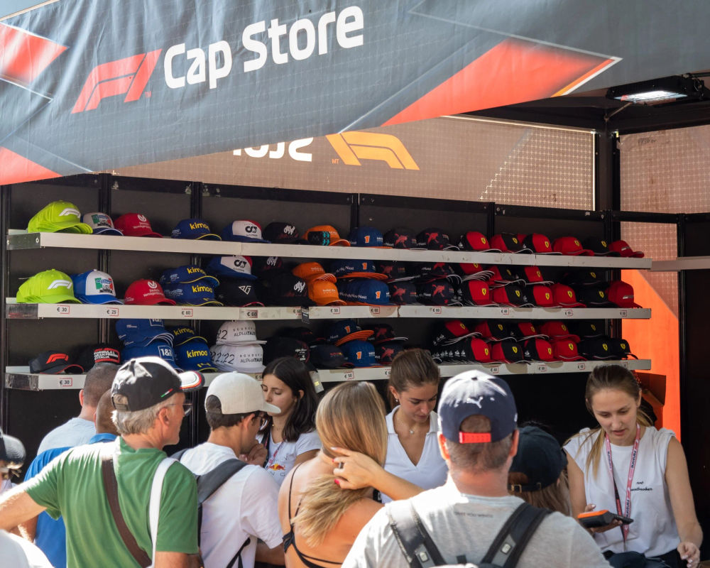 F1 cap store on the Monza circuit
