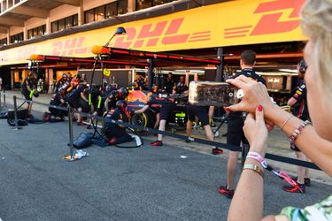 Pit Lane Walk op Circuit Zandvoort tijdens het weekend van de Nederlandse Grand Prix
