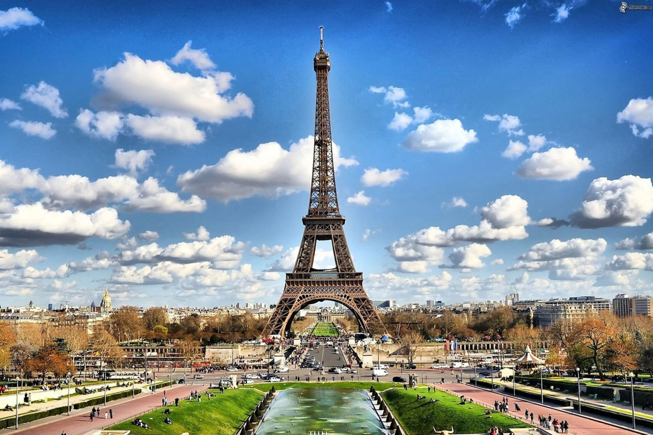 Paris eifel tower