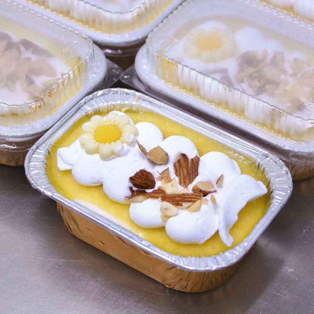 Mini Mango Mousse Pie